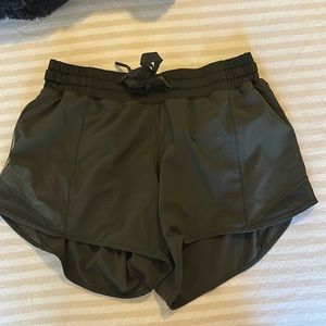 Lululemon Hotty Hot Short Tall